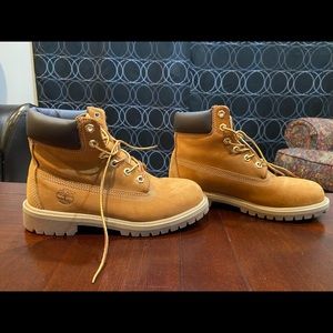 Unisex Timberlands Mens Size 5/ Womens fits Size 7